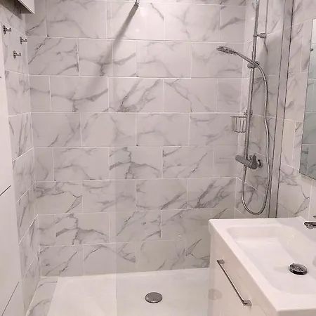 Le Serra جوان ليه باه